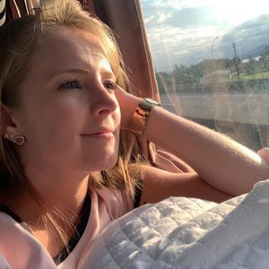 Meet your Posher, Aline